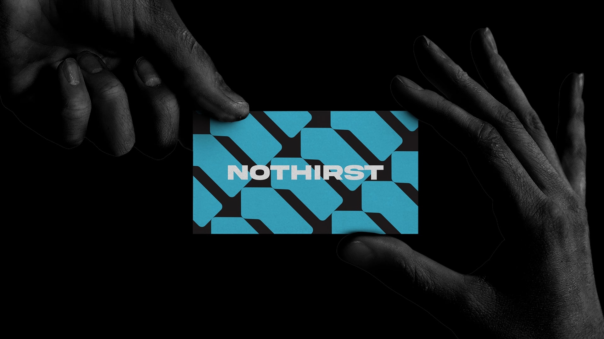 NoThirst 運動生活方式與運動水杯品牌形象vi設計，黑籃配色+幾何底紋輔助圖形 (3).jpg